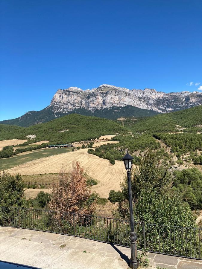 Vistas A La Montana En Un Pueblo Con Encanto. El Pueyo de Araguás エクステリア 写真